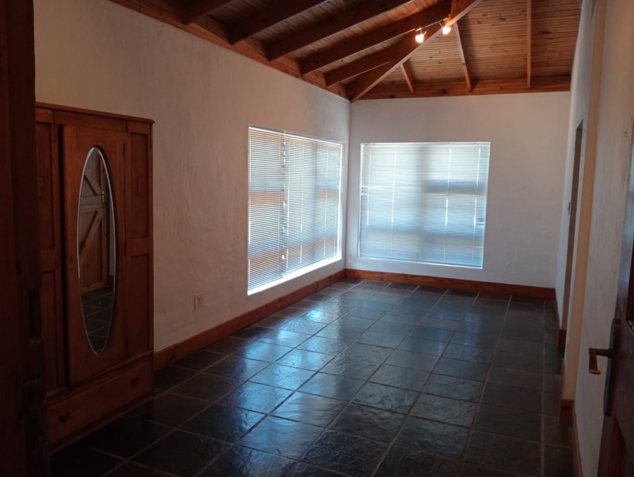 To Let 4 Bedroom Property for Rent in C Place Eastern Cape
